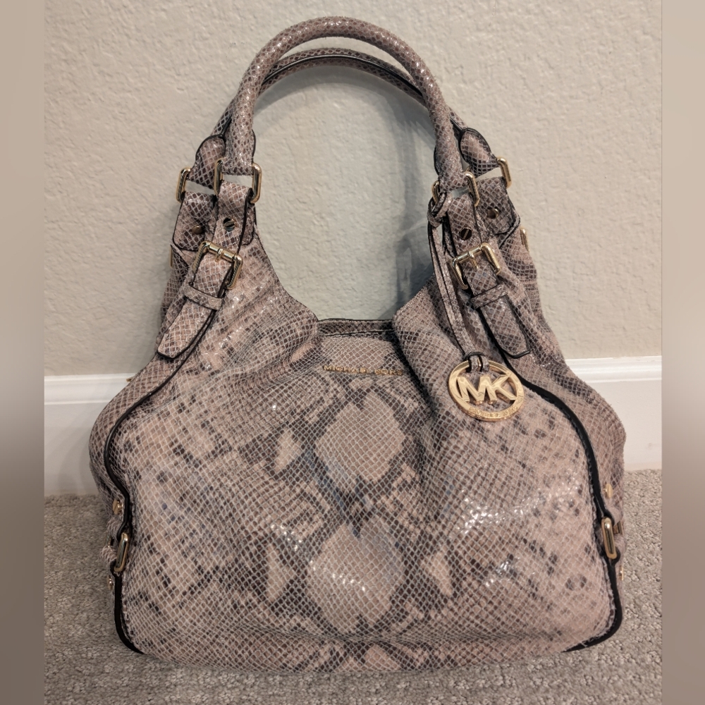 ✨ Like New Michael Kors Snake Print 3 Compartment Shoulder Bag - Tan